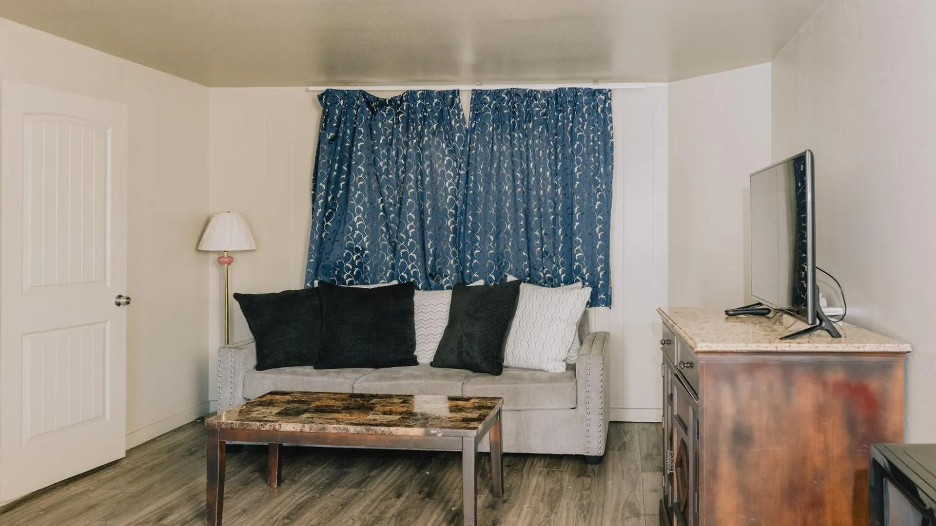 La Hacienda Motel Seattle