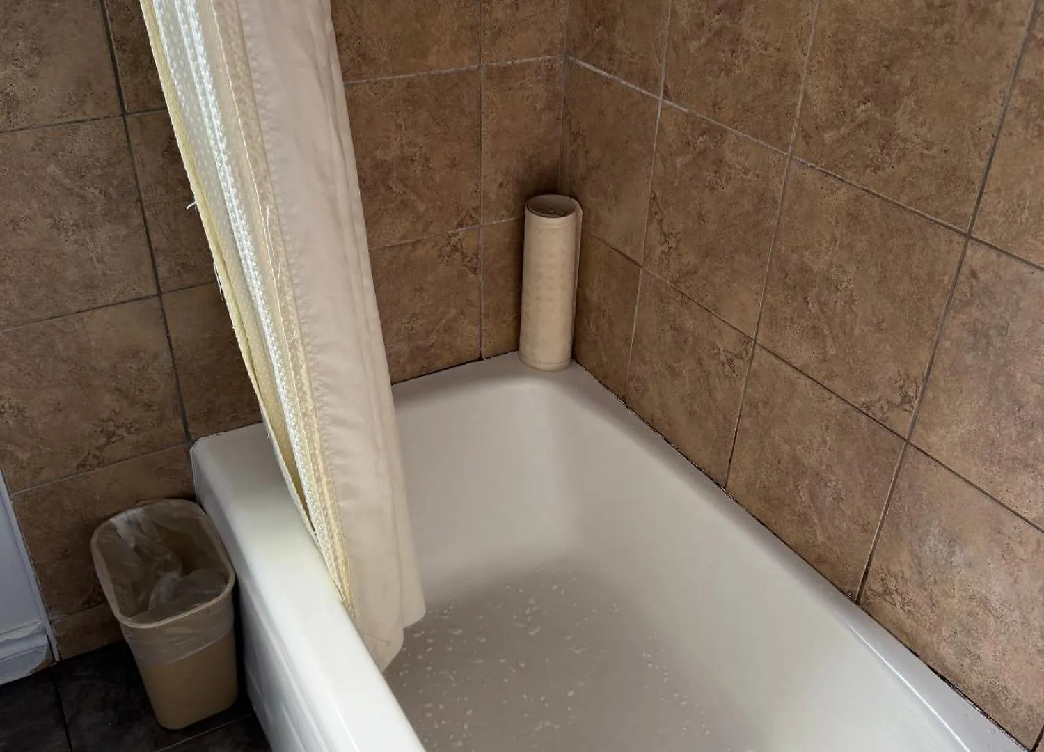 **  La Hacienda Motel Seattle United States